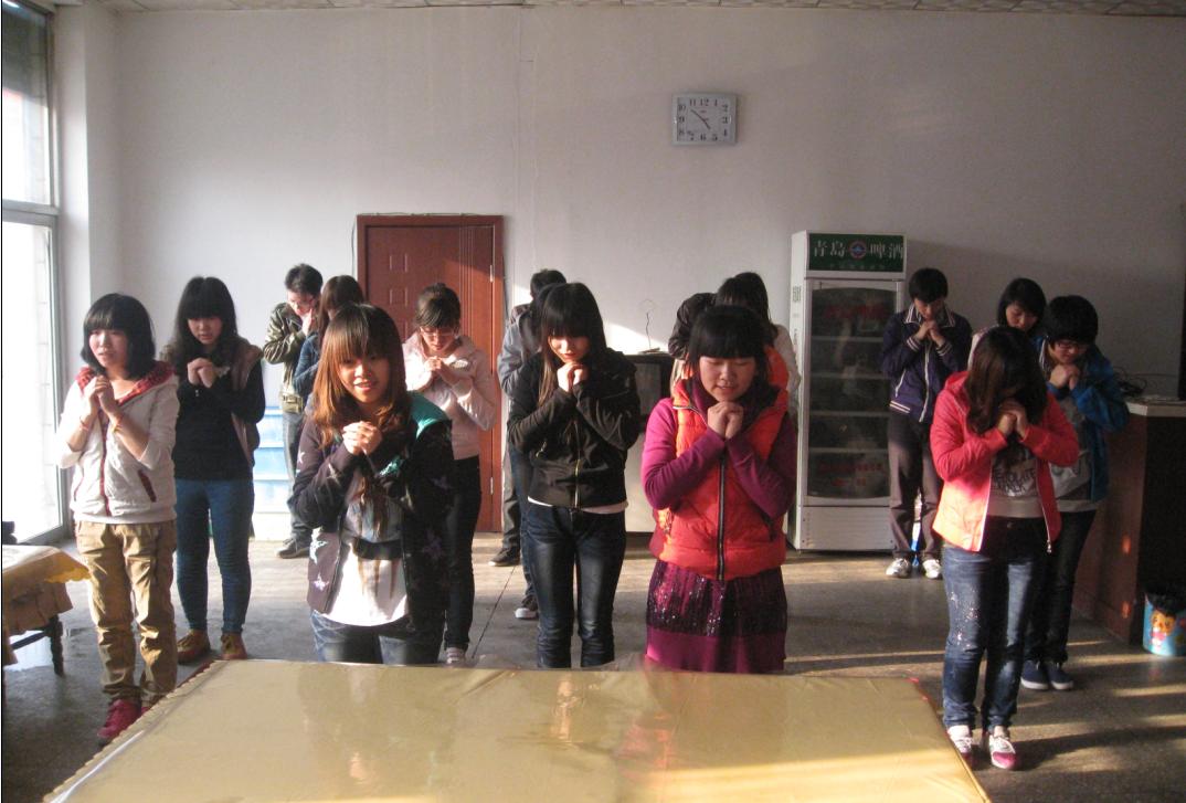 表演节目--感恩的心